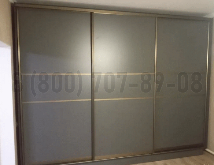 Шкаф серого цвета в Черноголовке